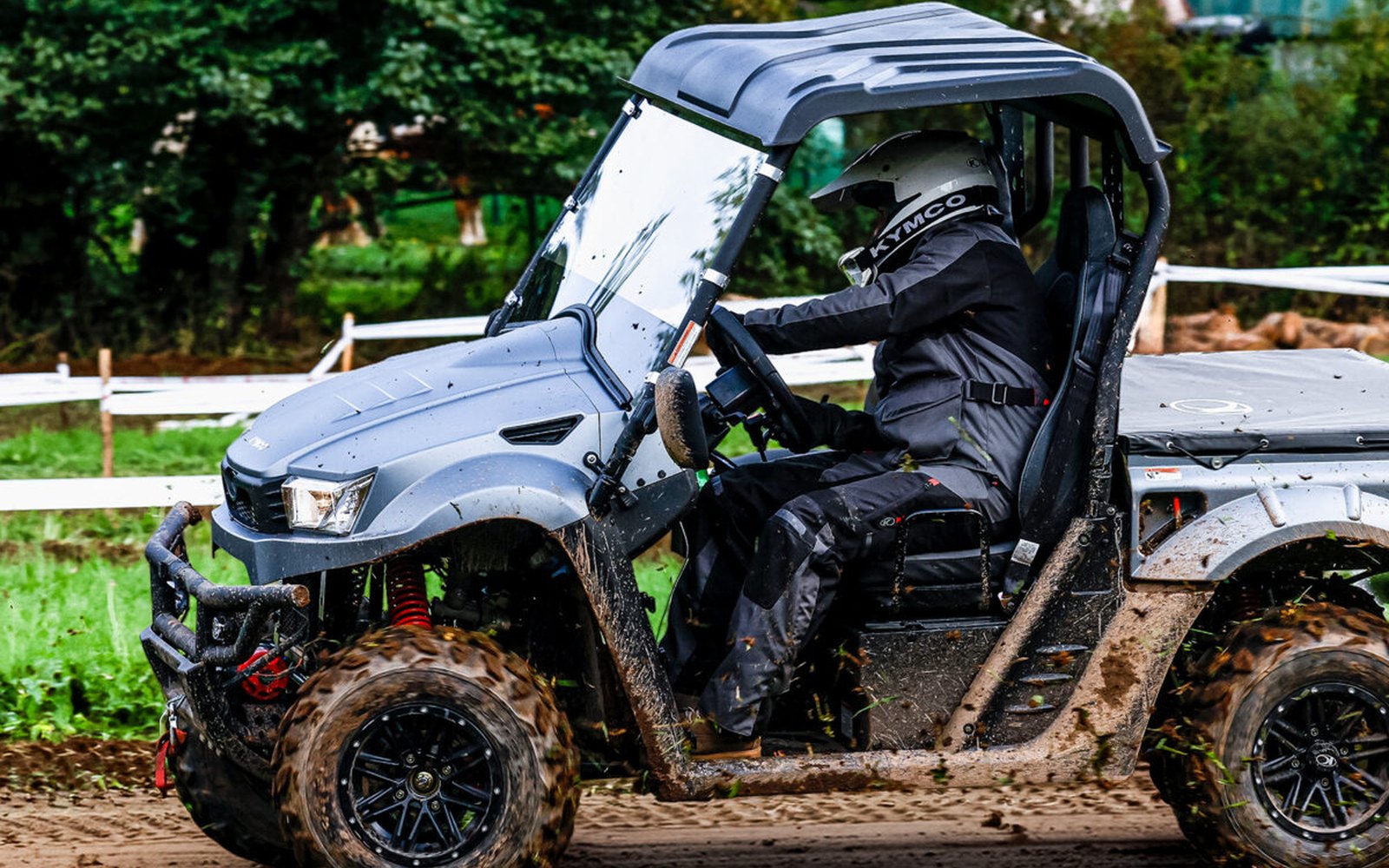 Kymco UXV 700i Sport EPS in het terrein