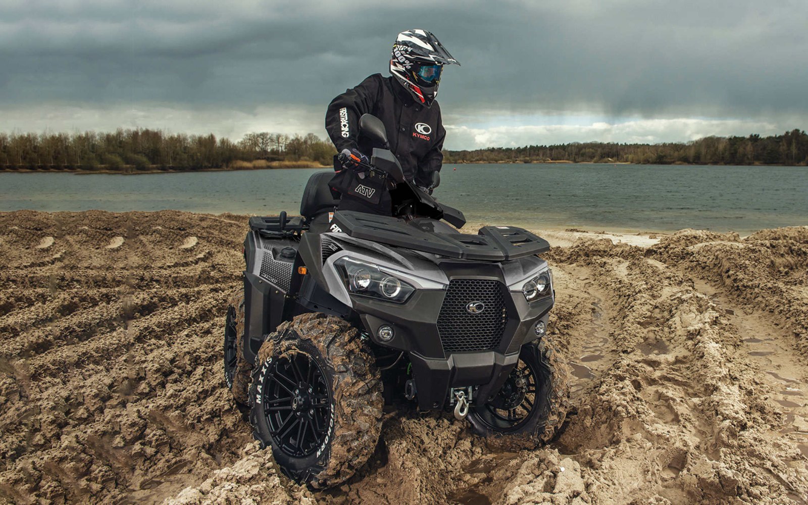 Kymco MXU 700i ABS EPS in het terrein